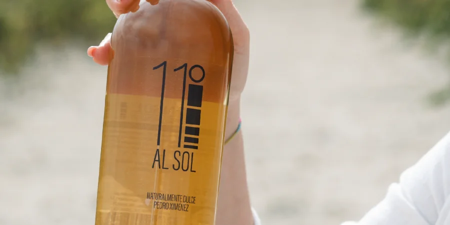 Diseño e identidad visual para un nuevo Pedro Ximénez moderno y sostenible